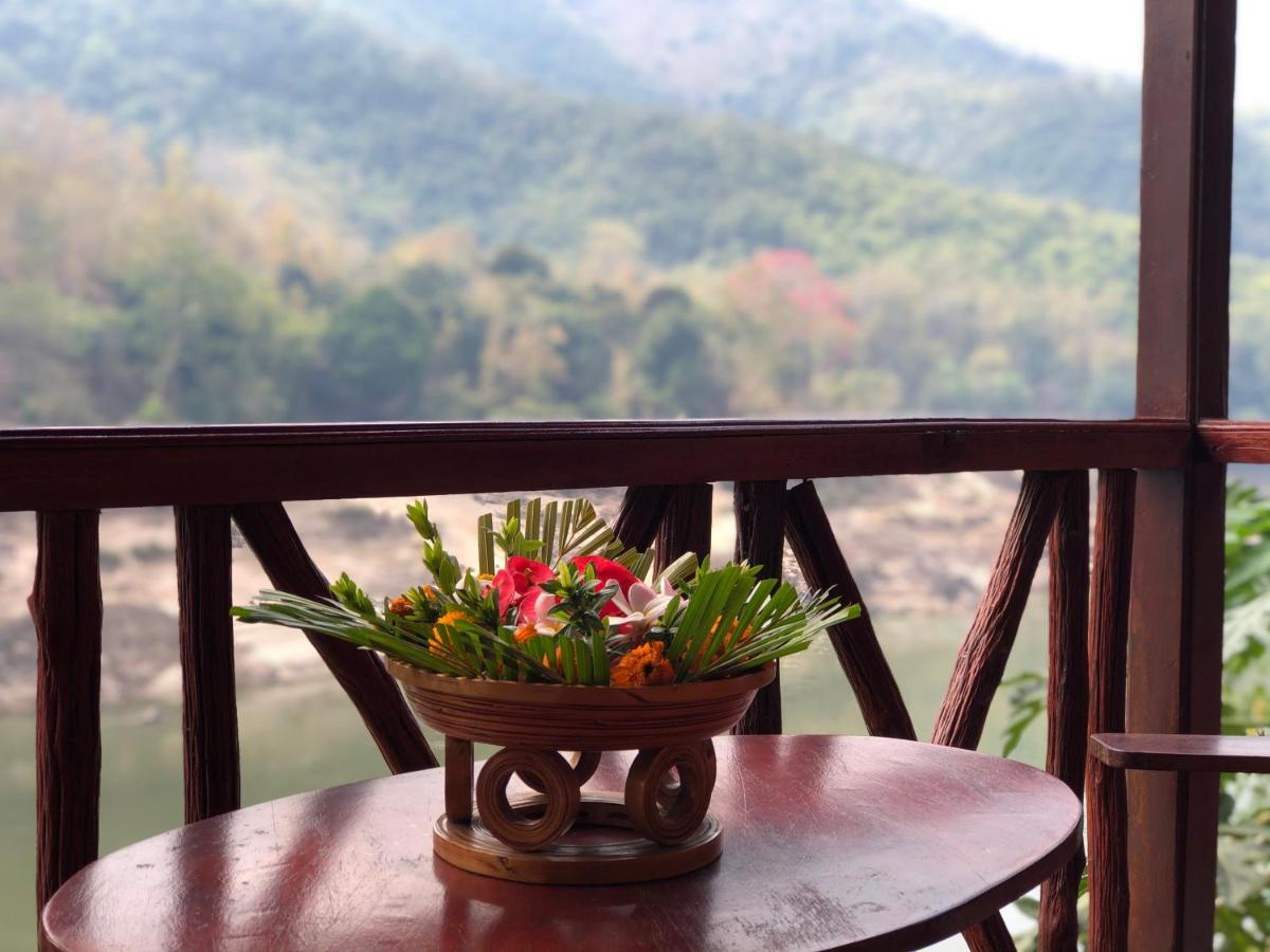 Mekong Riverside Lodge Pakbeng Exterior photo