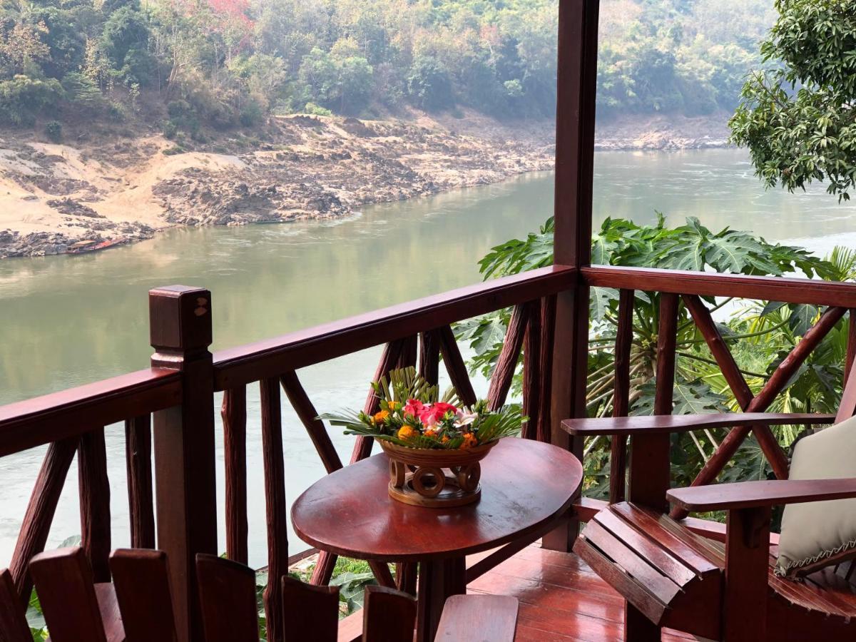 Mekong Riverside Lodge Pakbeng Exterior photo